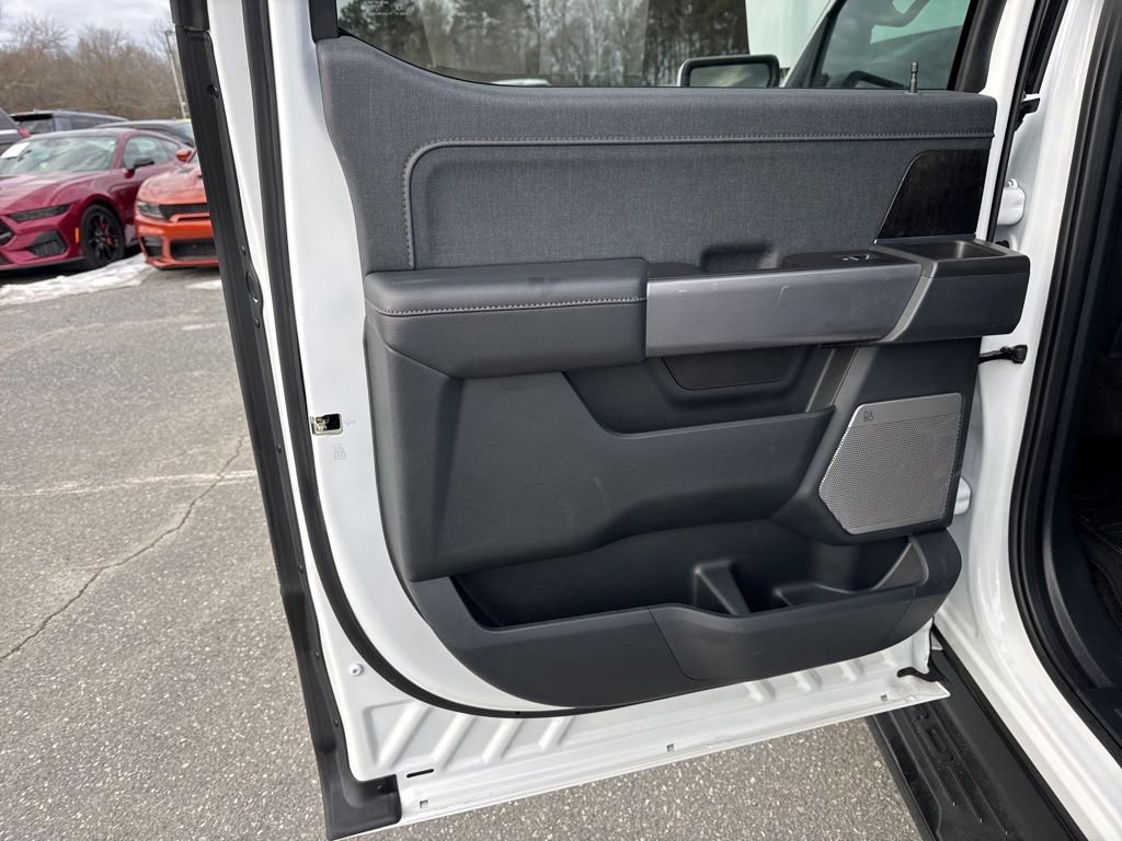 Used 2022 Ford F150 Lightning Lariat w/ Equipment Group 511A High image 29