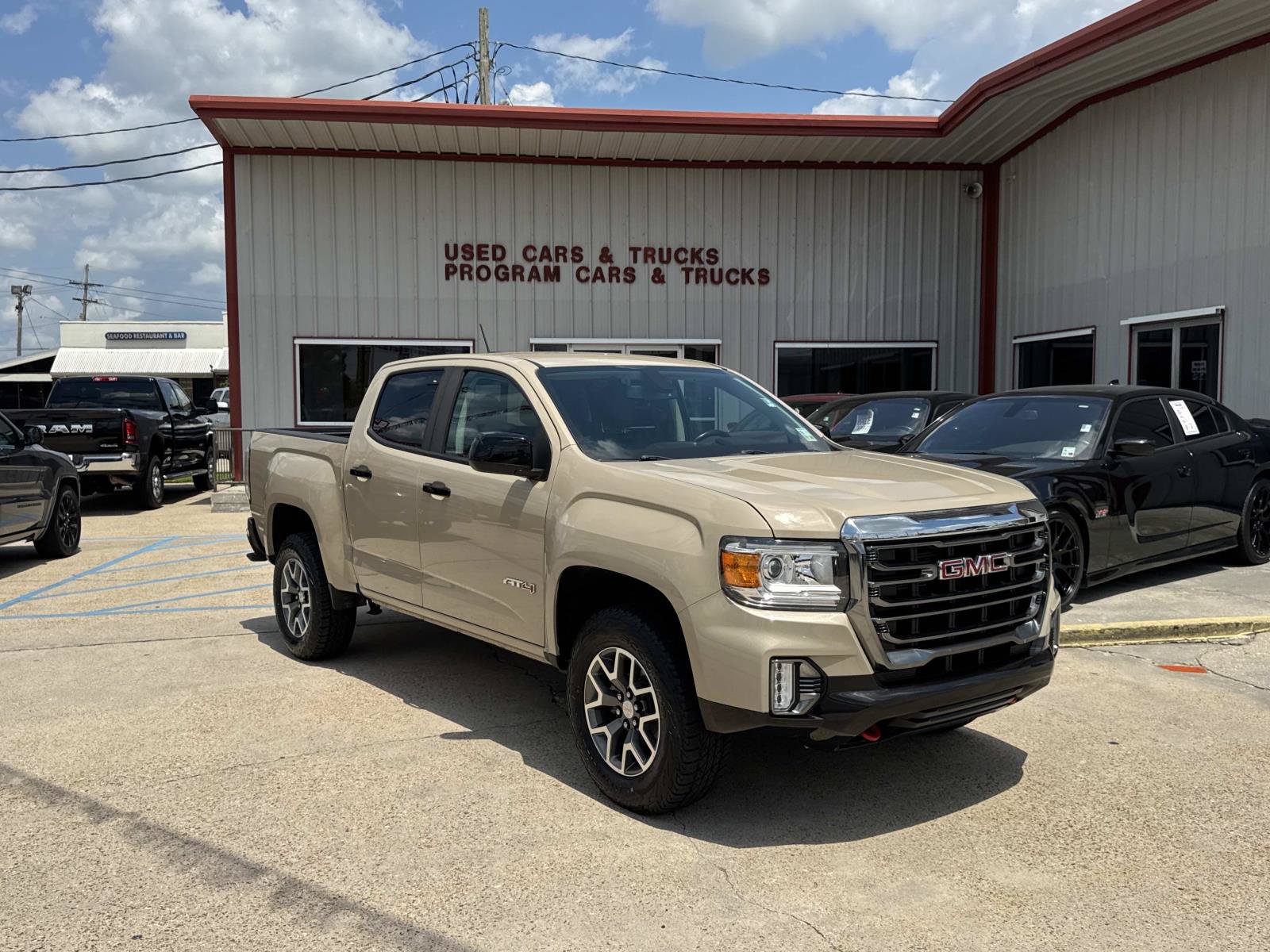 Used 2022 GMC Canyon AT4 w/ Trailering Package