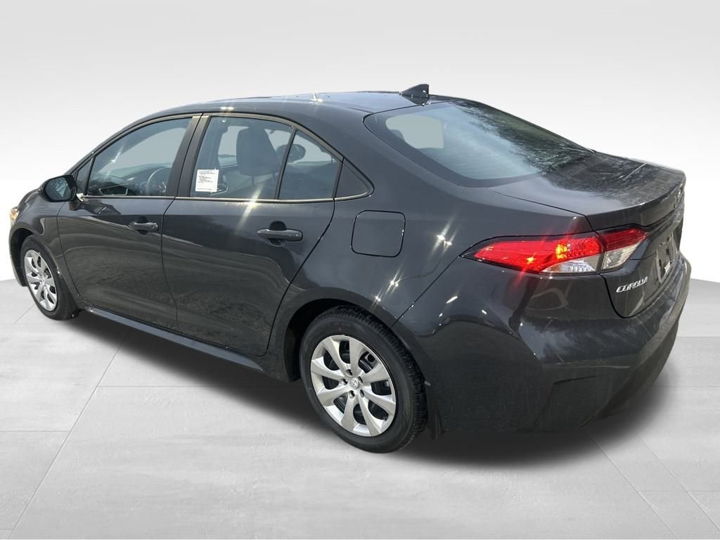 New 2026 Toyota Corolla LE FWD video 3