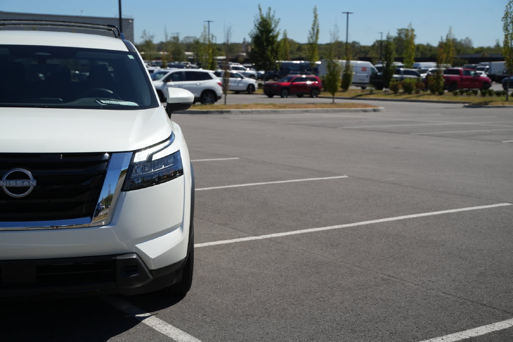Used 2024 Nissan Pathfinder SV AWD/4WD image 42