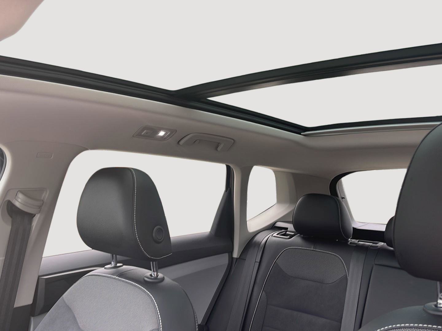 Used 2022 Volkswagen Taos SE w/ Panoramic Sunroof Package AWD/4WD image 28
