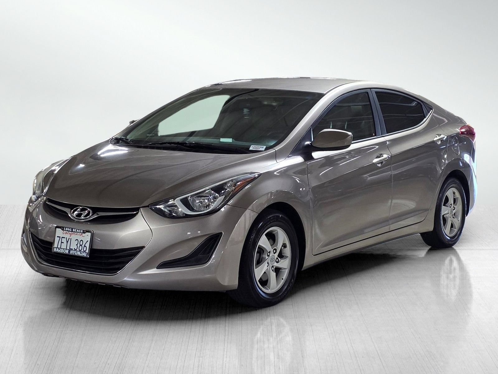 Used 2014 Hyundai Elantra SE FWD image 3