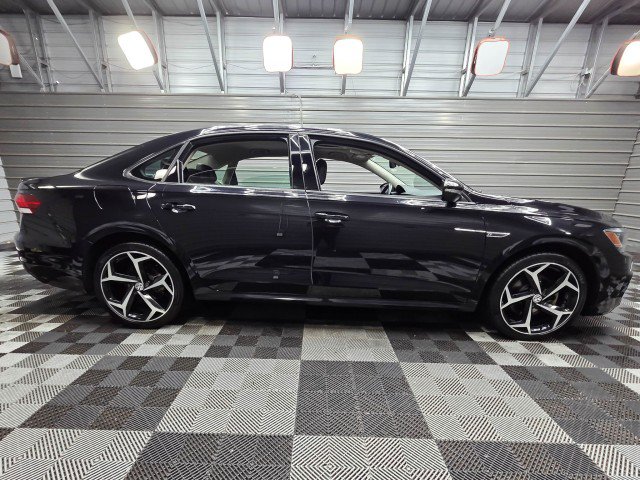 Used 2020 Volkswagen Passat 2.0T R-Line FWD image 10