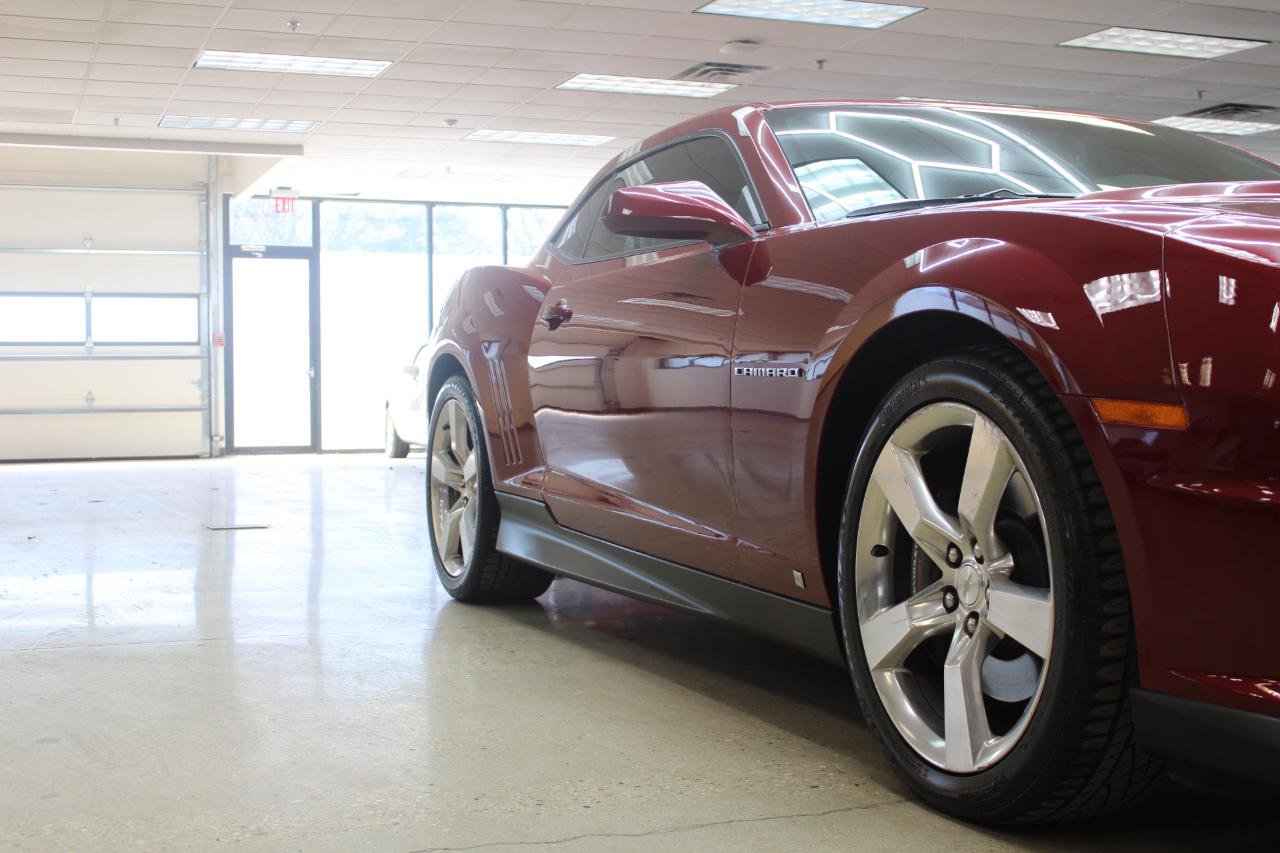 Used 2010 Chevrolet Camaro SS w/ LPO, Ground Effects Package image 10