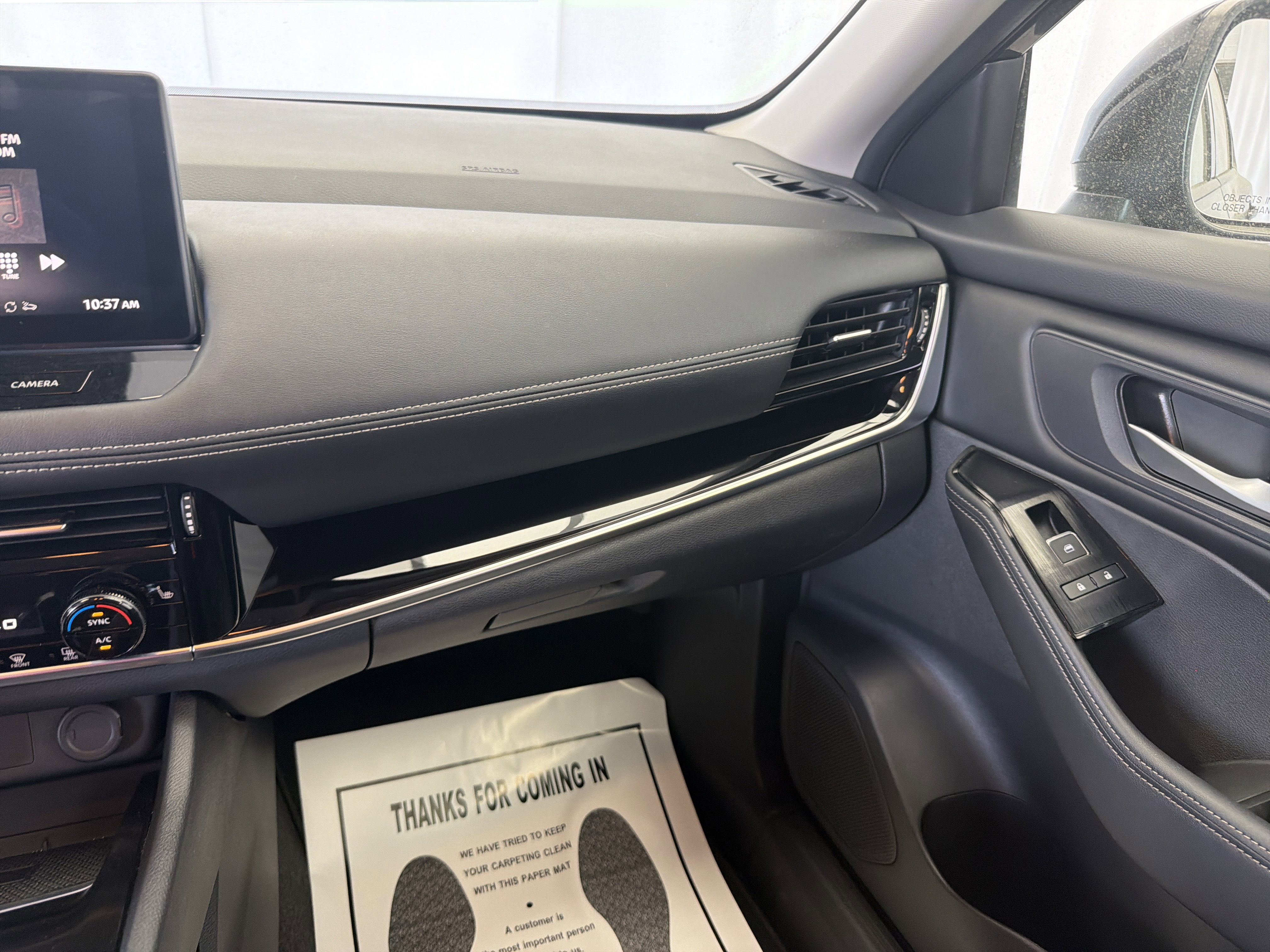 Used 2024 Nissan Rogue SL w/ SL Premium Package image 14