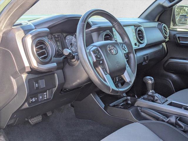 Used 2022 Toyota Tacoma TRD Sport image 9