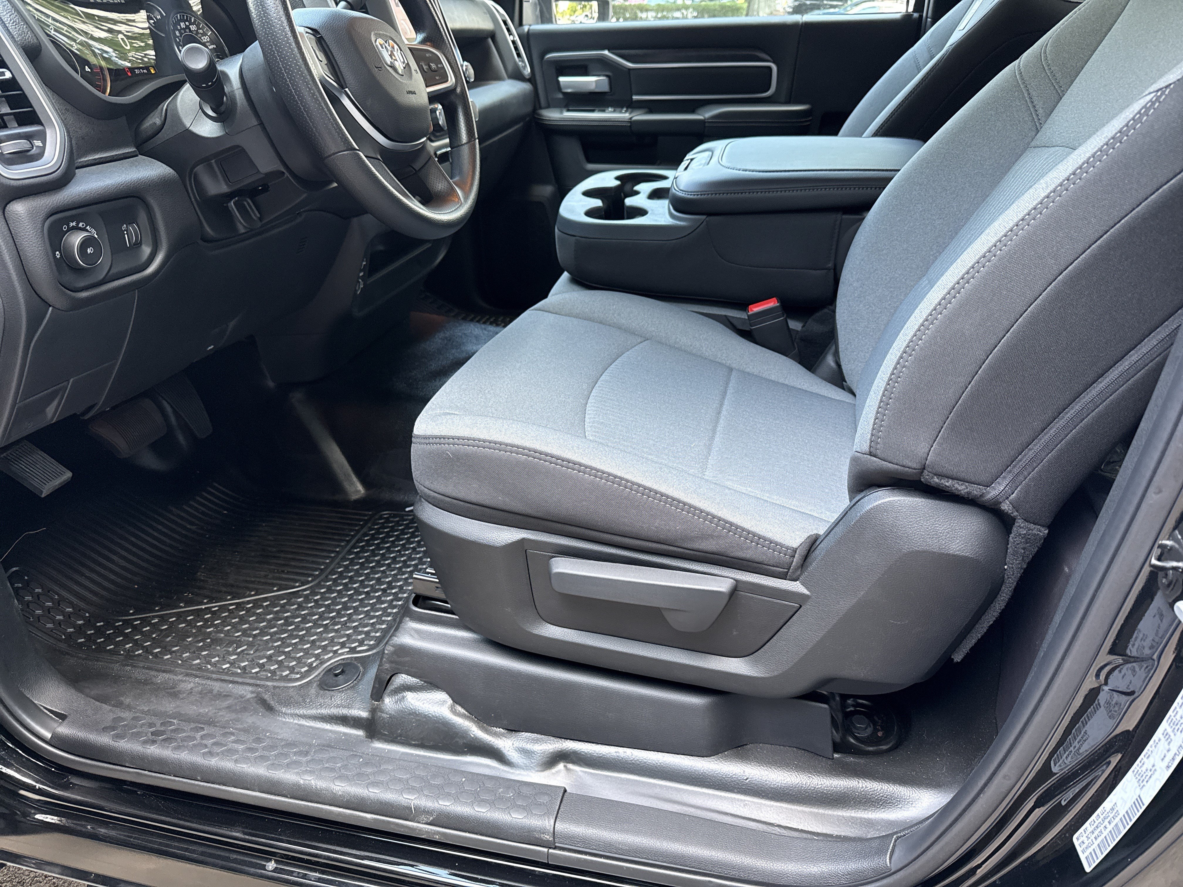 New 2024 RAM 5500 SLT w/ Quick Order Package 2YG SLT RWD image 9