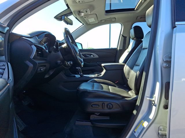 Used 2019 Chevrolet Traverse Premier w/ LPO, Blackout Package AWD/4WD image 15