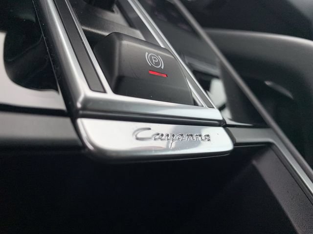 Used 2019 Porsche Cayenne Turbo AWD/4WD image 28