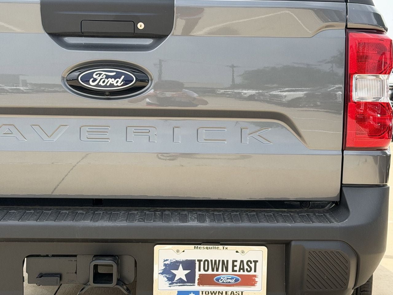New 2026 Ford Maverick XLT w/ XLT Luxury Package FWD image 7