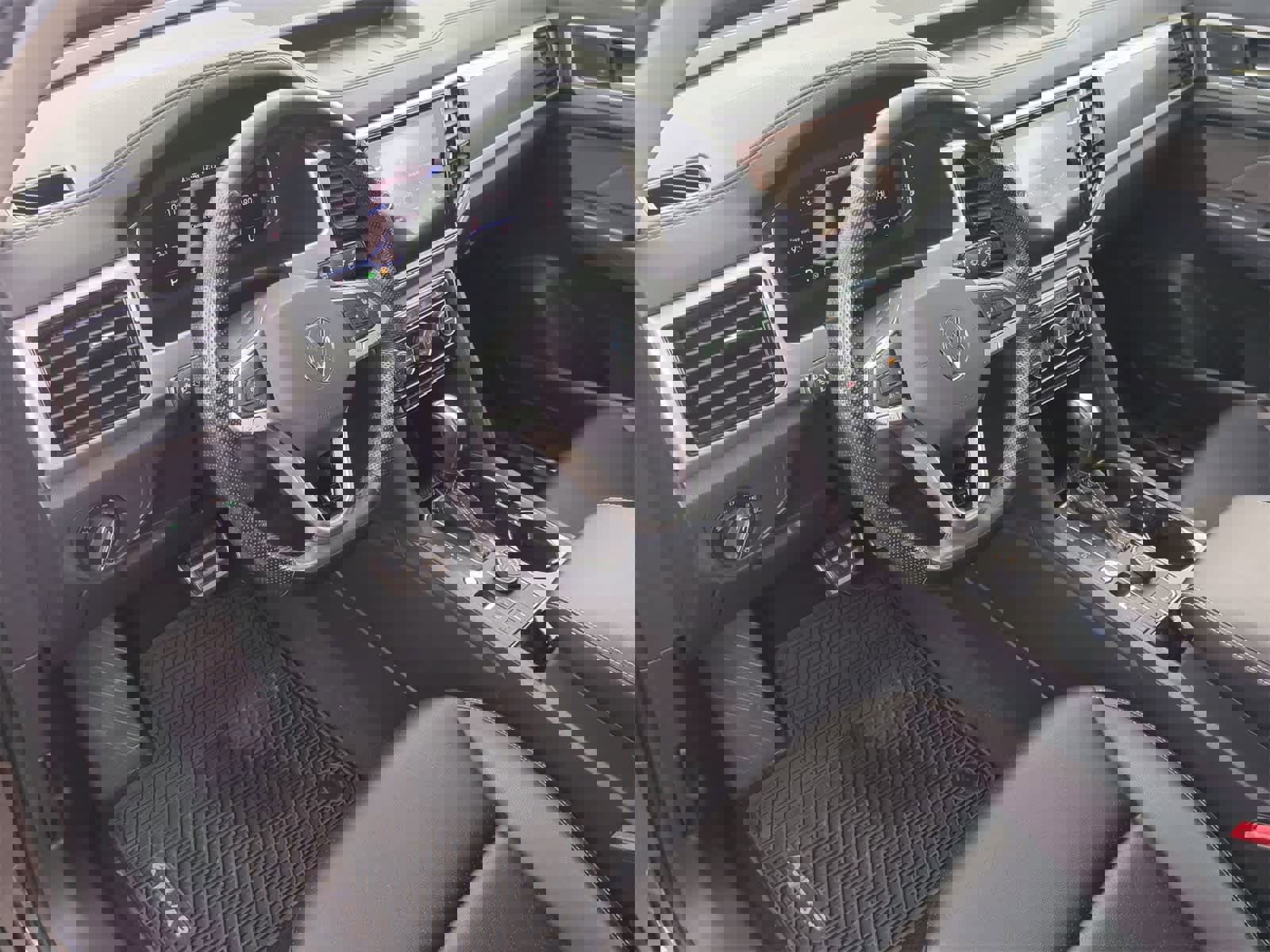 Used 2021 Volkswagen Atlas SEL R-Line image 10