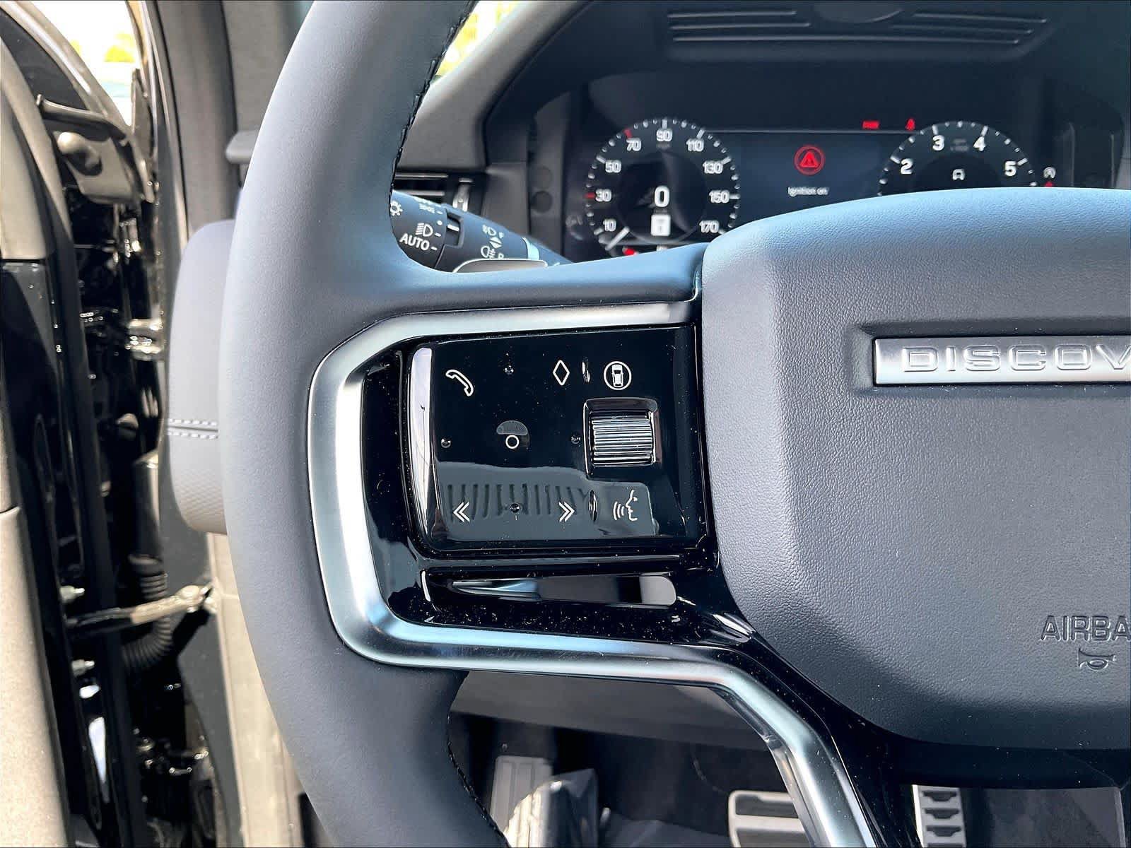 New 2026 Land Rover Discovery Sport Landmark AWD/4WD image 17