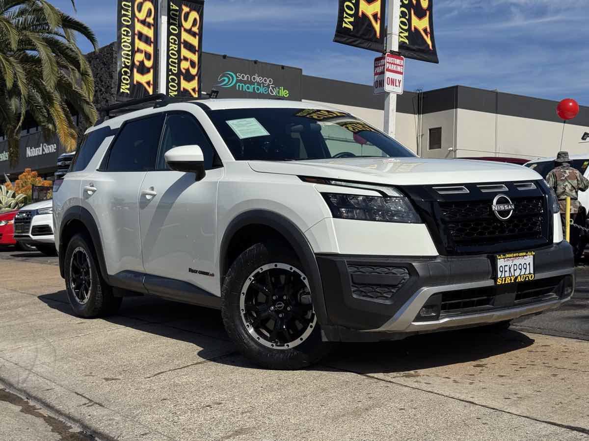 Used 2023 Nissan Pathfinder Rock Creek AWD/4WD image 2