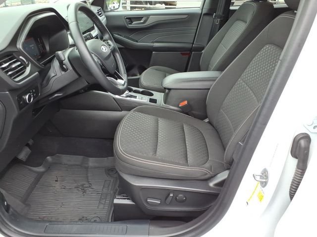 Used 2023 Ford Escape Active w/ Tech Pack #1 AWD/4WD image 17