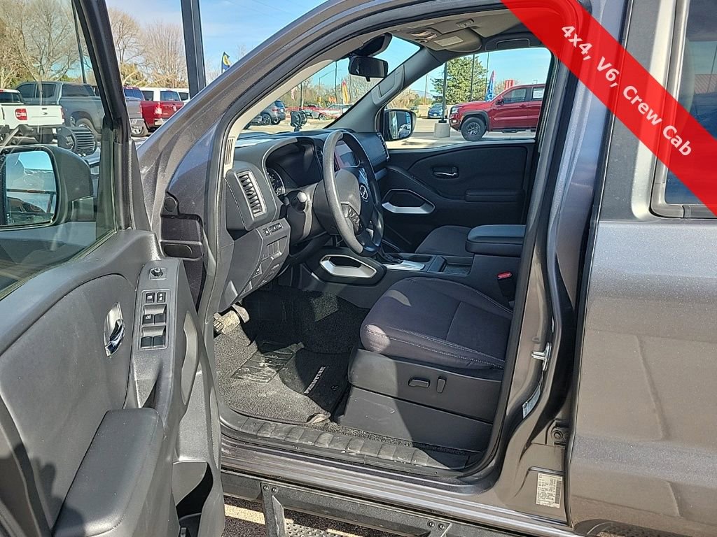 Used 2022 Nissan Frontier SV image 10