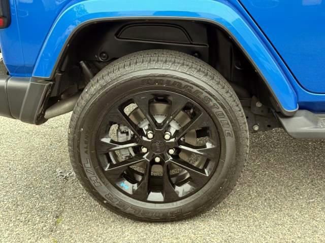 Certified 2022 Jeep Wrangler Unlimited Sahara w/ Cold Weather Group image 5