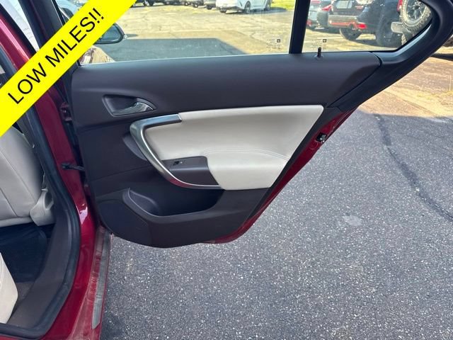 Used 2012 Buick Regal Leather FWD image 20