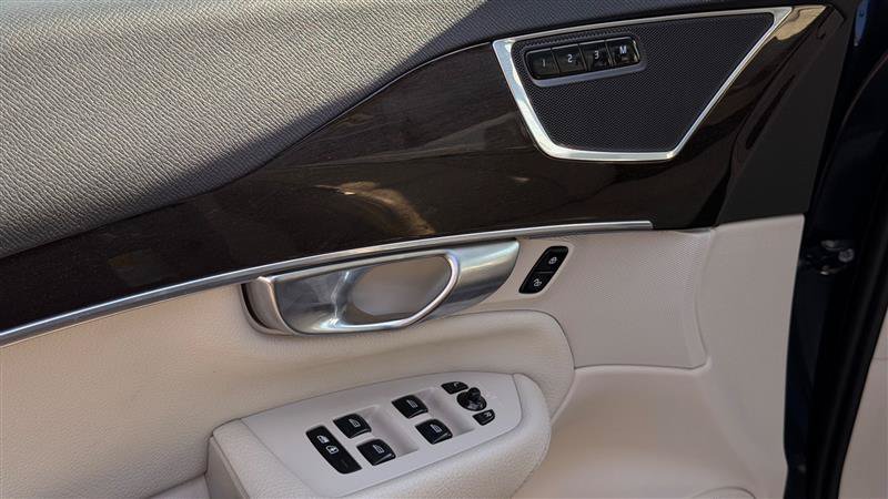 Used 2019 Volvo XC90 T6 Momentum w/ Protection Package Premier AWD/4WD image 22