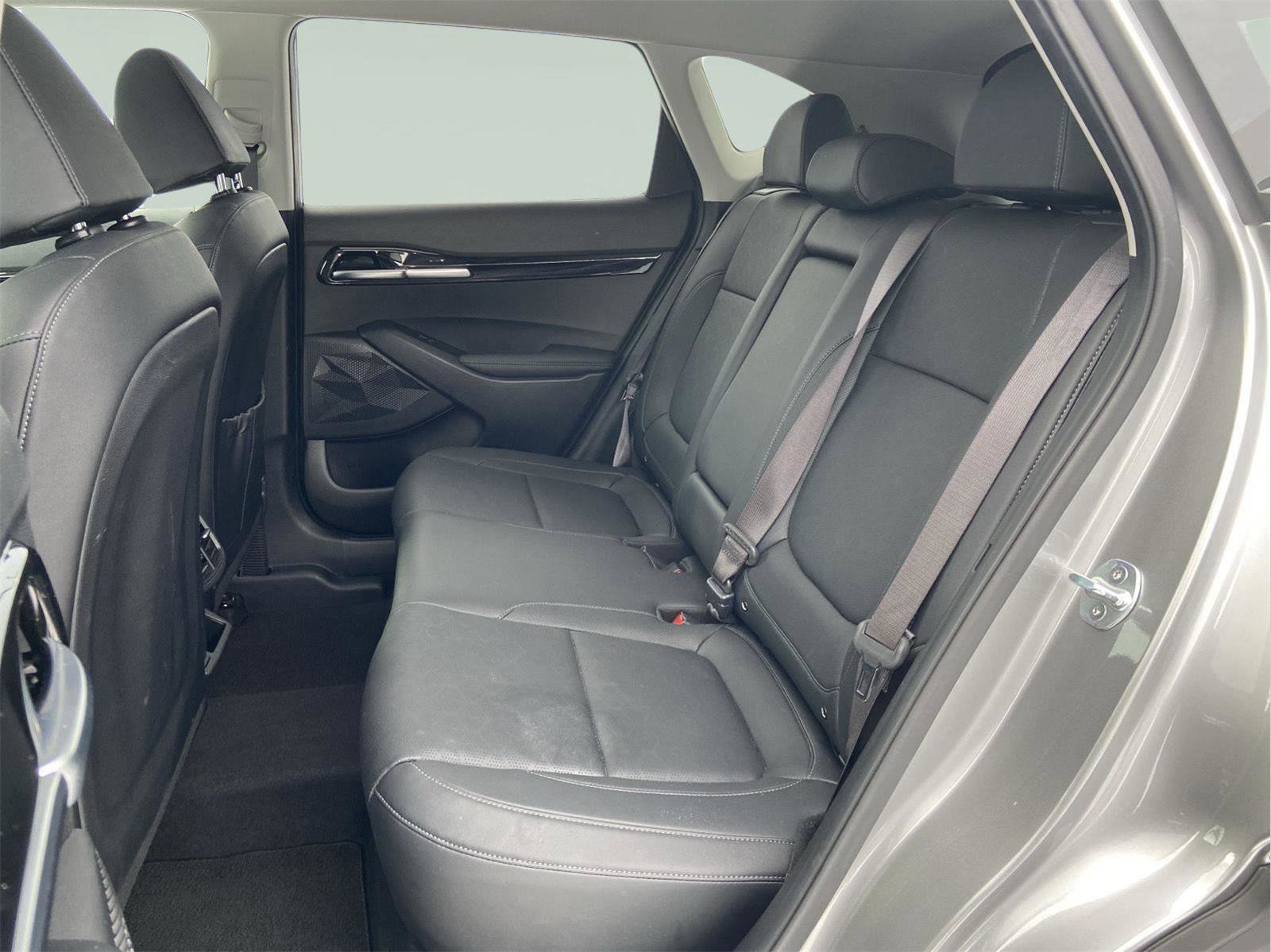 Used 2024 Kia Seltos EX image 16