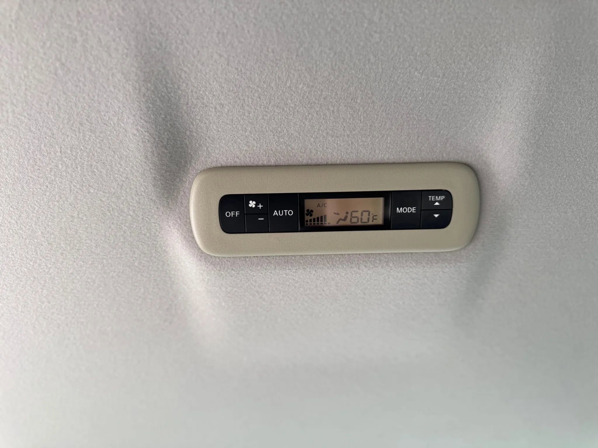 Used 2012 Nissan Quest SV image 34
