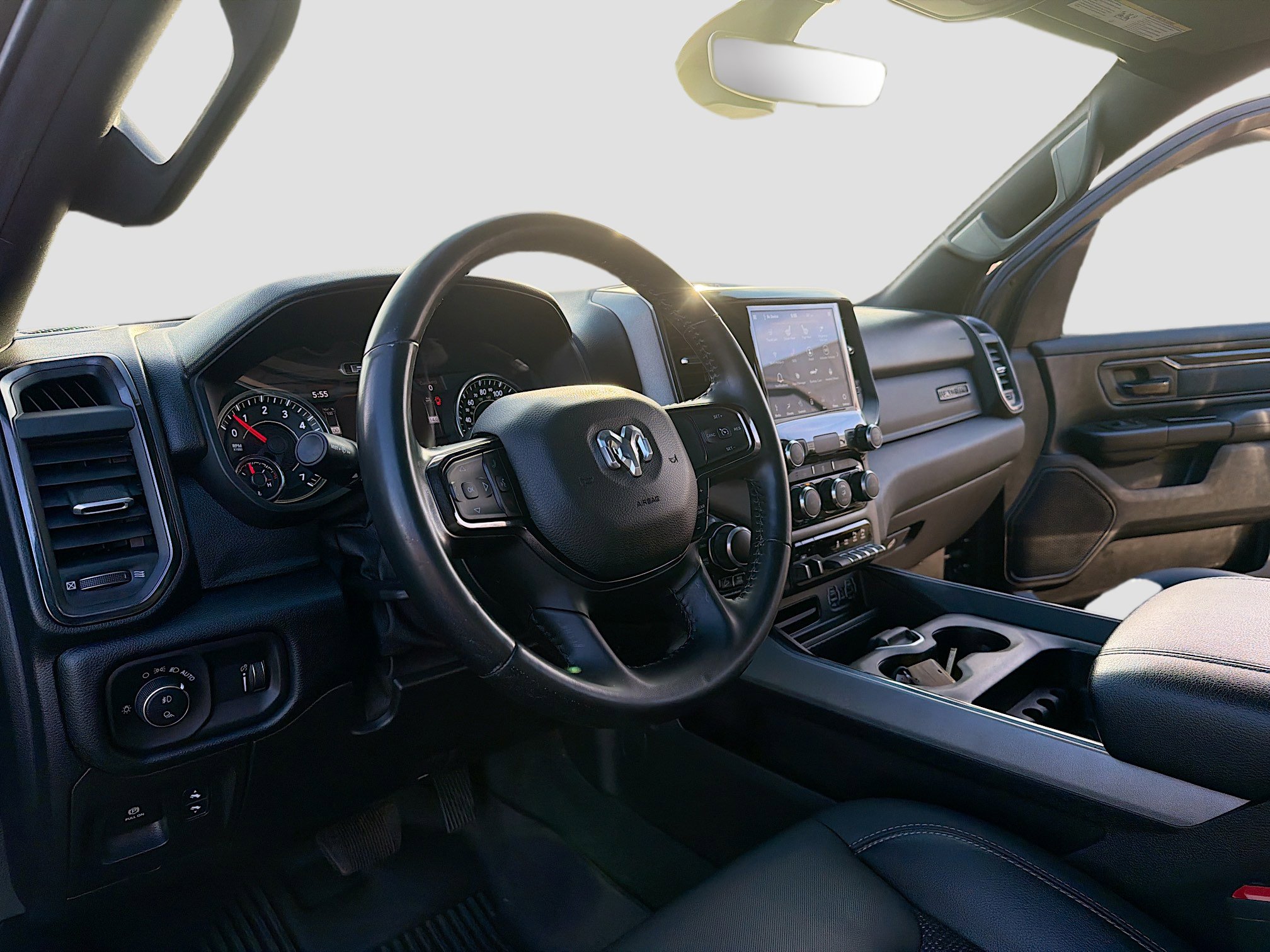 Used 2021 RAM 1500 Big Horn w/ Built-to-serve Edition image 4