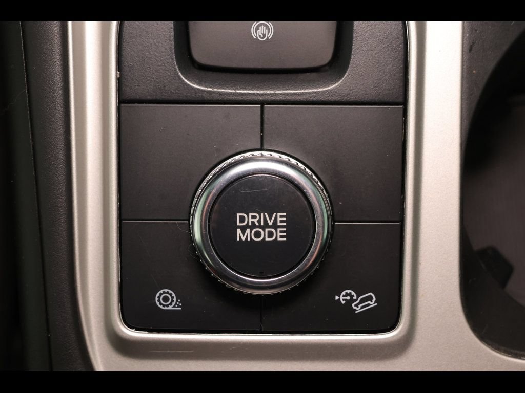 Used 2022 Ford Explorer XLT AWD/4WD image 11