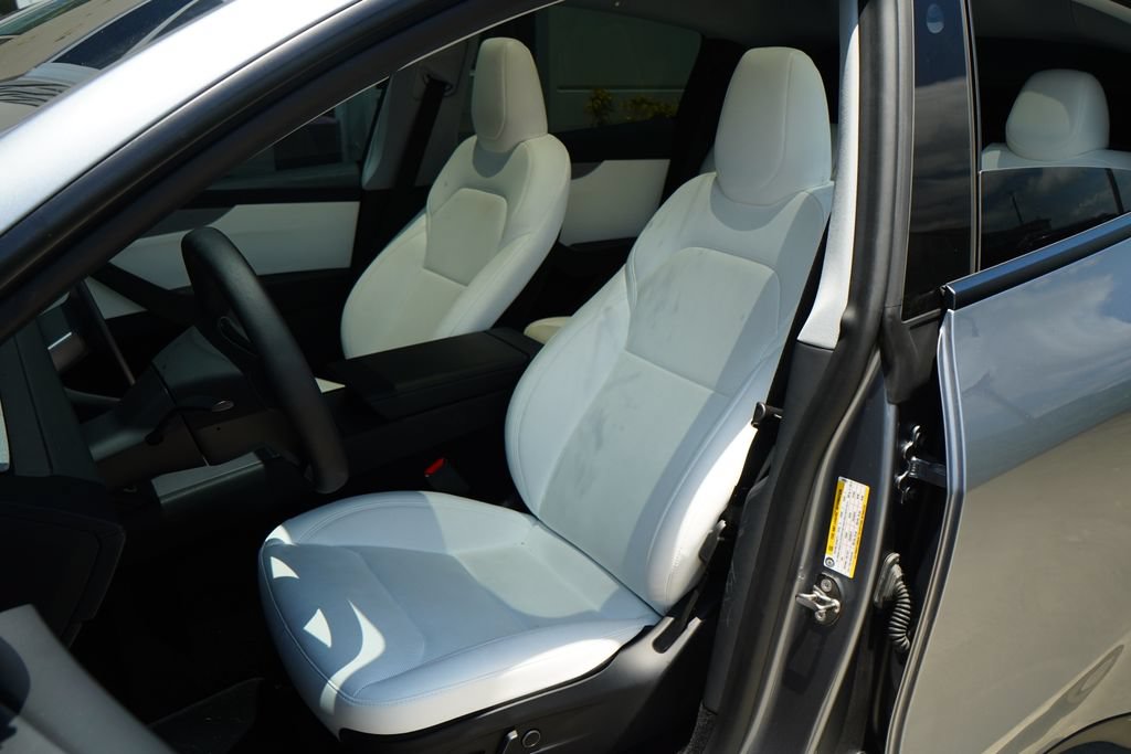 Used 2026 Tesla Model Y AWD image 15