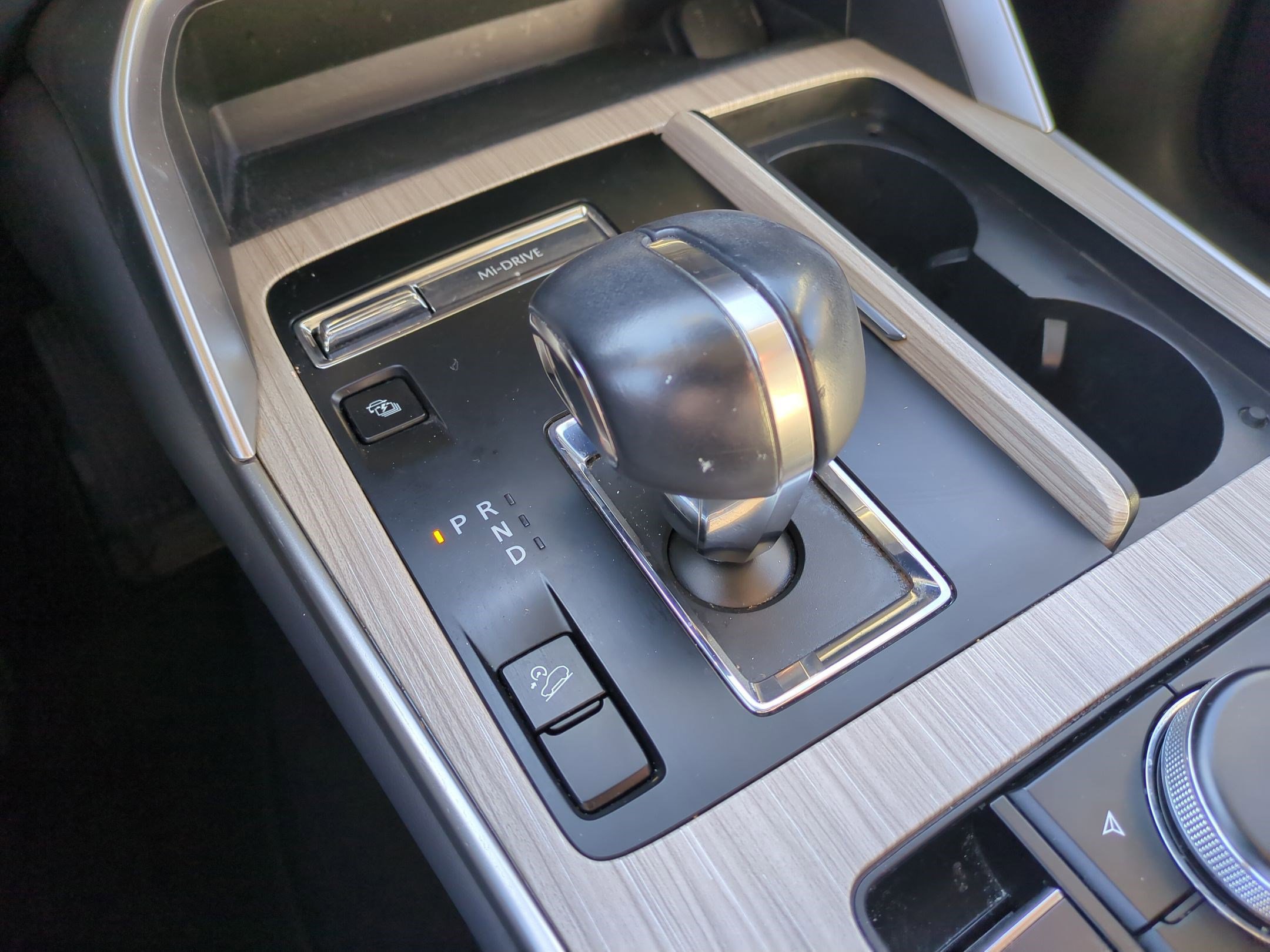 Certified 2024 MAZDA CX-90 Plug-In Hybrid w/ Preferred image 23