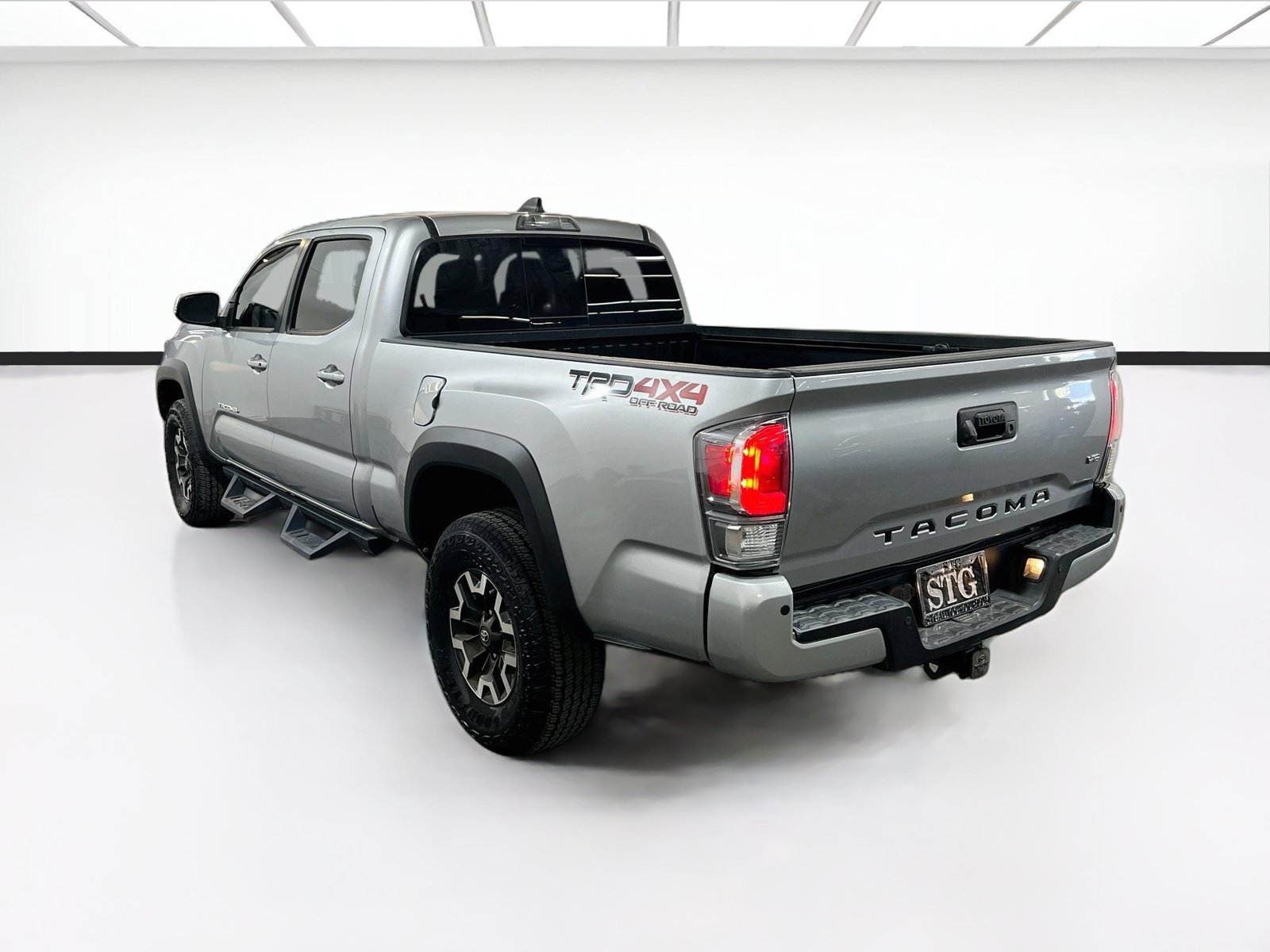 Used 2022 Toyota Tacoma TRD Off-Road w/ Technology Package AWD/4WD image 6