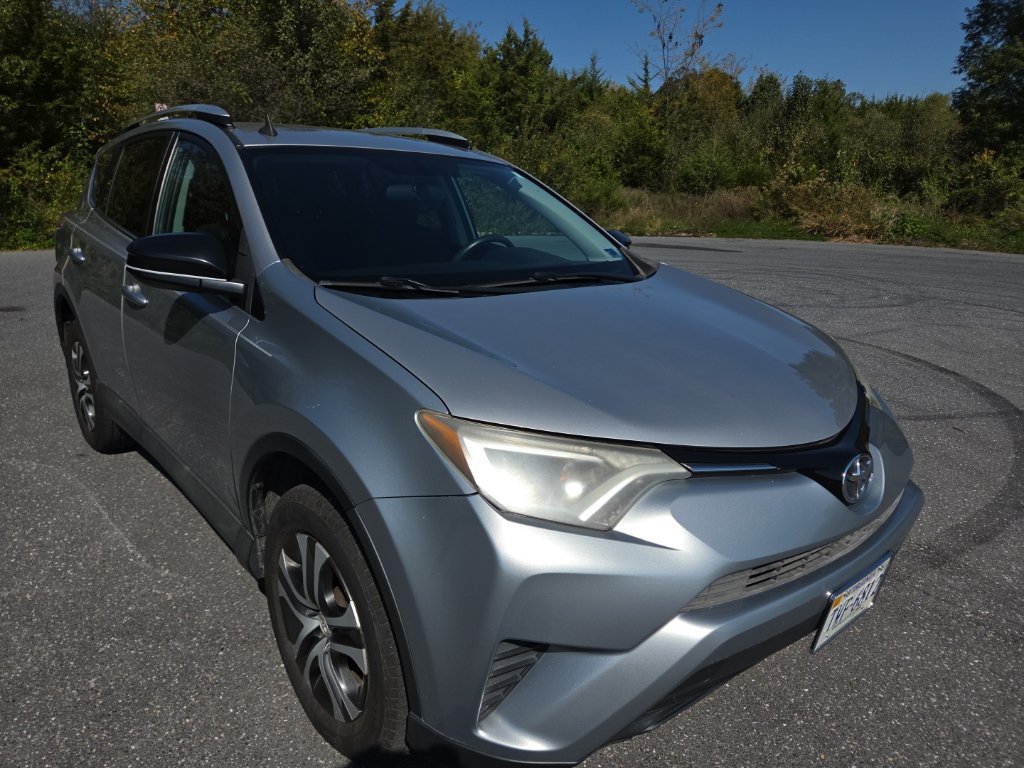 Used 2016 Toyota RAV4 LE AWD/4WD image 19