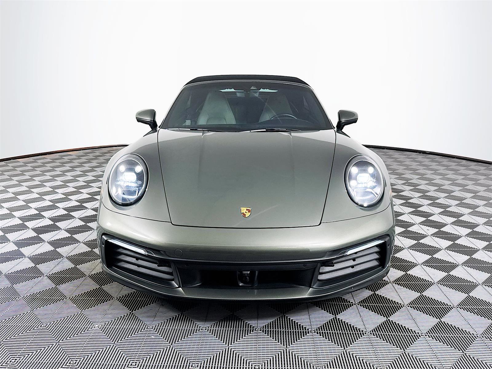 Used 2020 Porsche 911 Carrera image 2