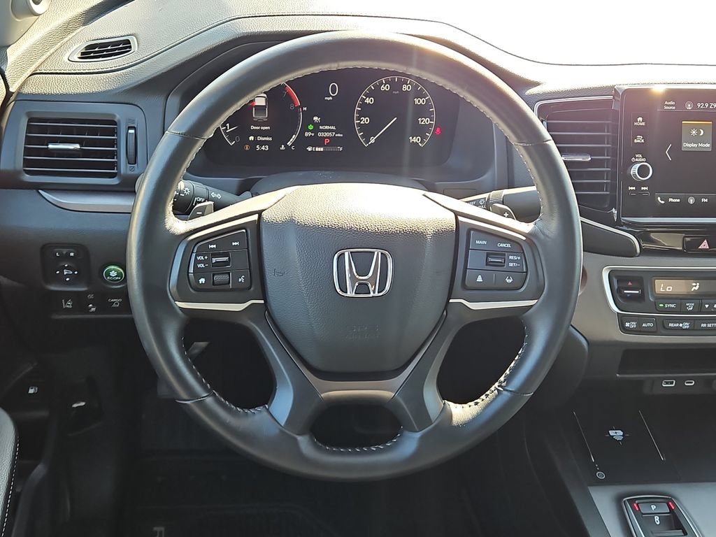 Used 2025 Honda Ridgeline Sport image 11