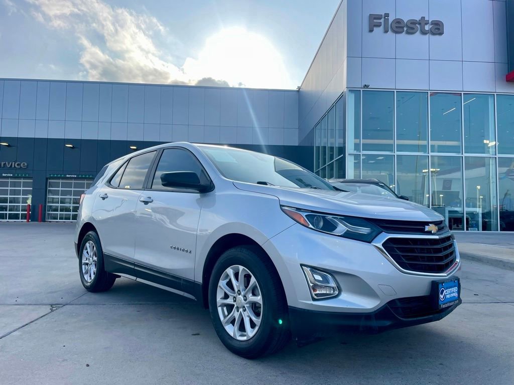 Used 2020 Chevrolet Equinox LS w/ LS Convenience Package FWD image 1