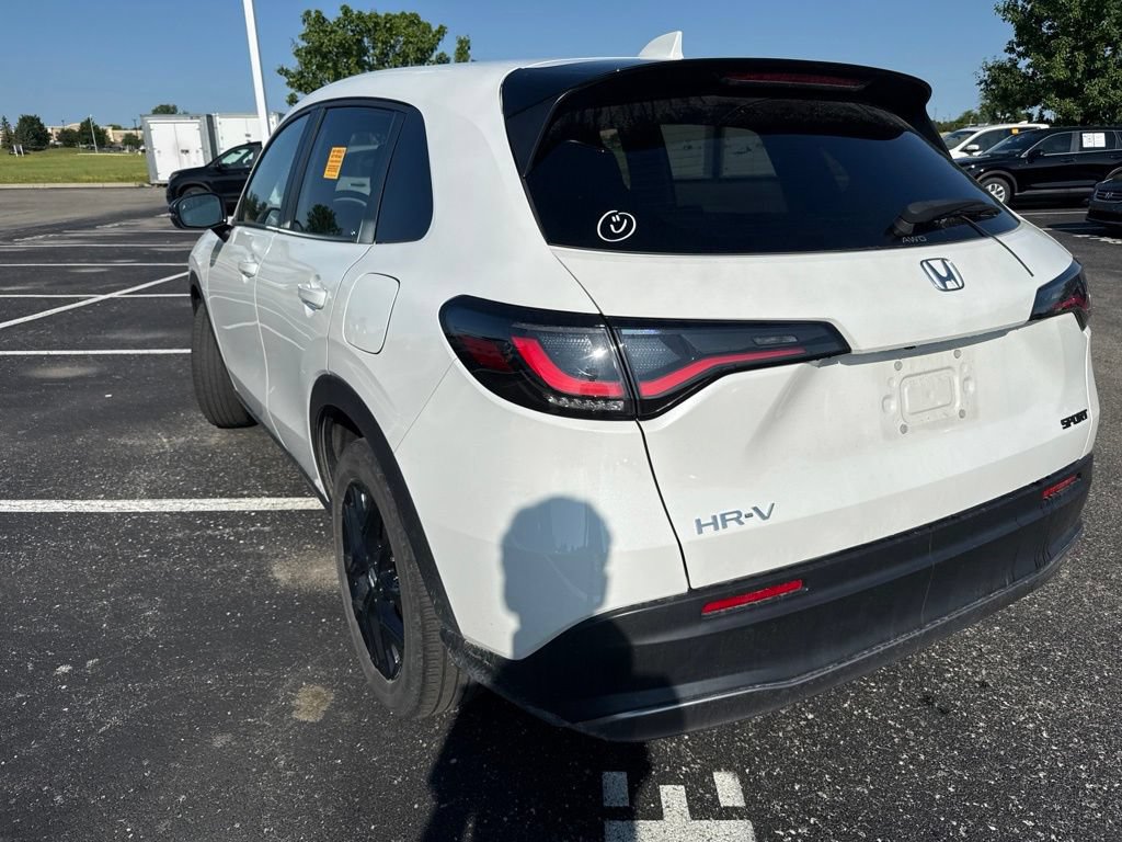 Used 2024 Honda HR-V Sport image 8