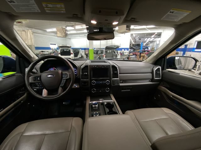 Used 2018 Ford Expedition Max XLT w/ Equipment Group 202A AWD/4WD image 26