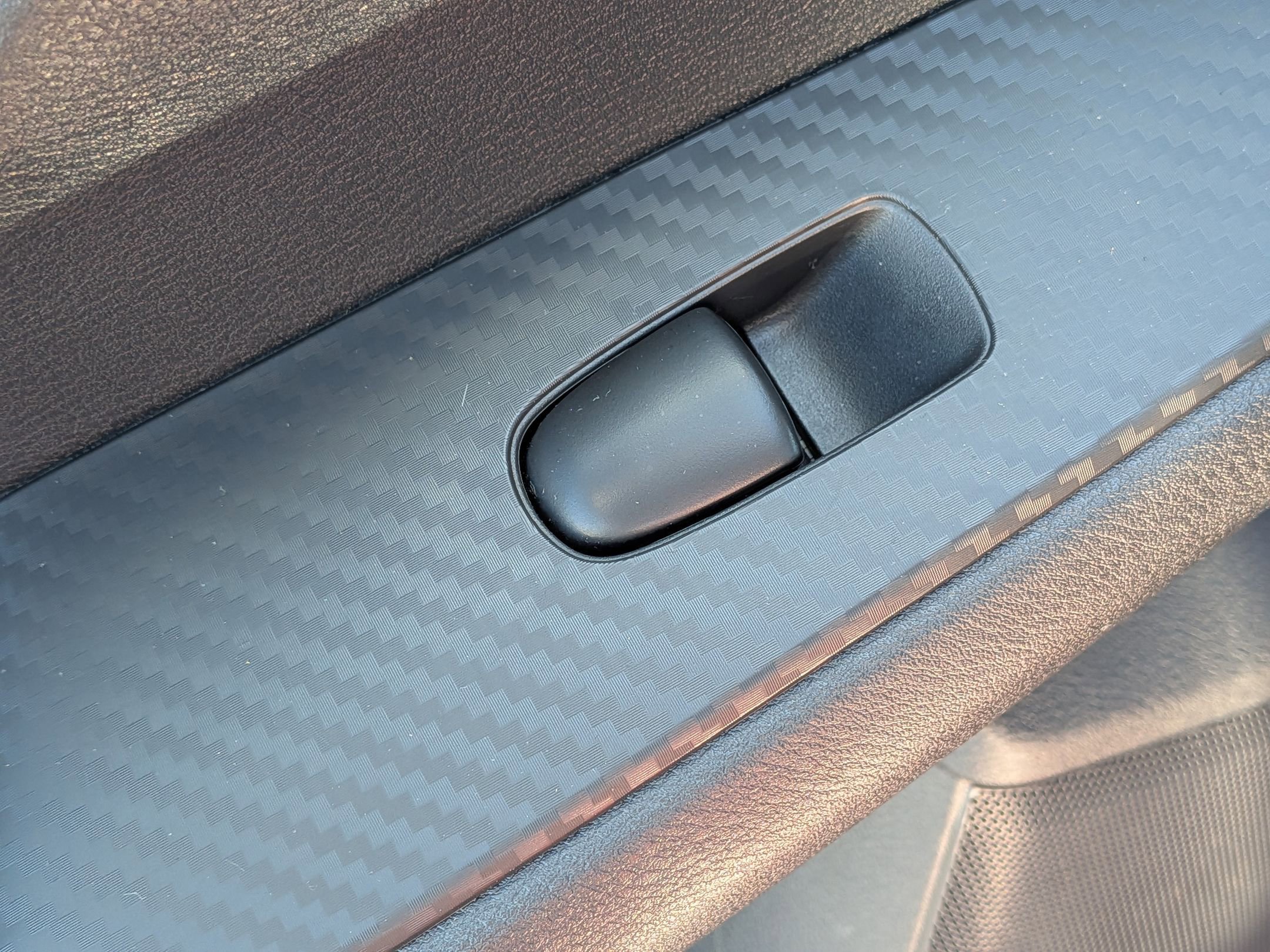 Used 2025 Nissan Sentra SV FWD image 29