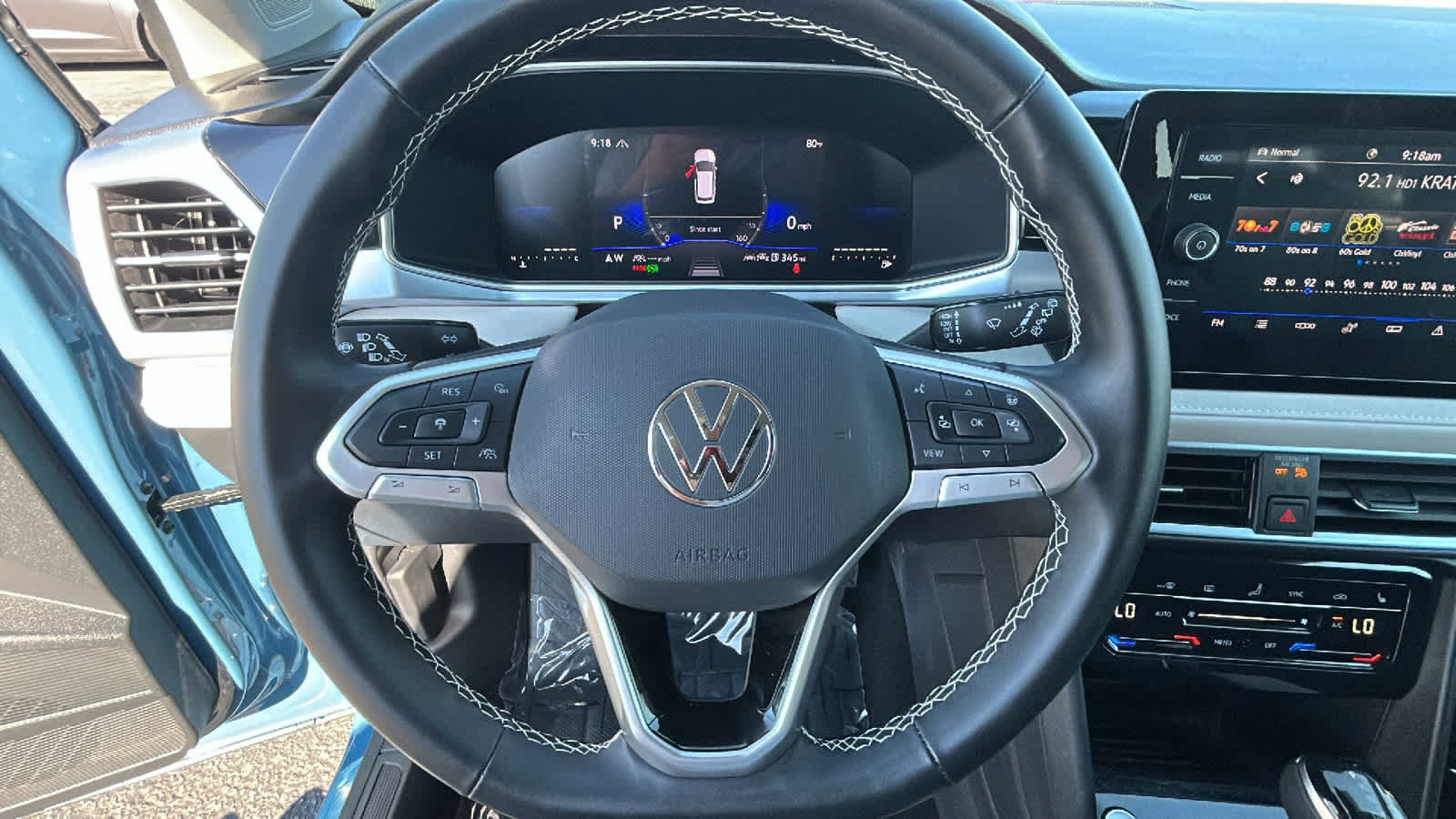 Used 2025 Volkswagen Taos SE AWD/4WD image 18