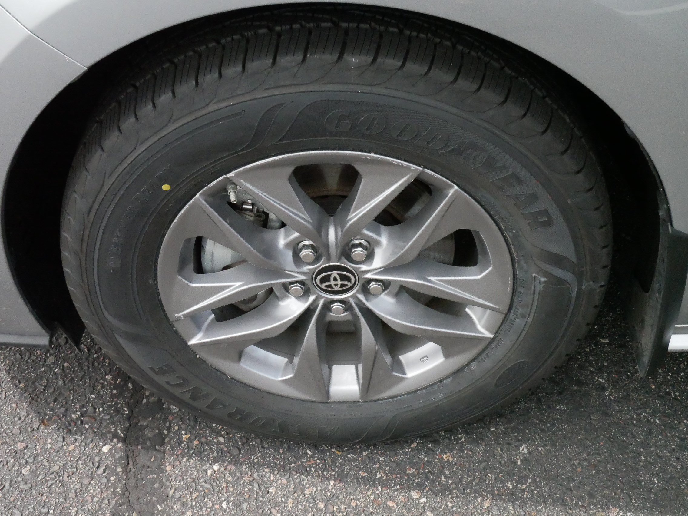Used 2025 Toyota Sienna XLE w/ XLE Plus Package AWD/4WD image 15