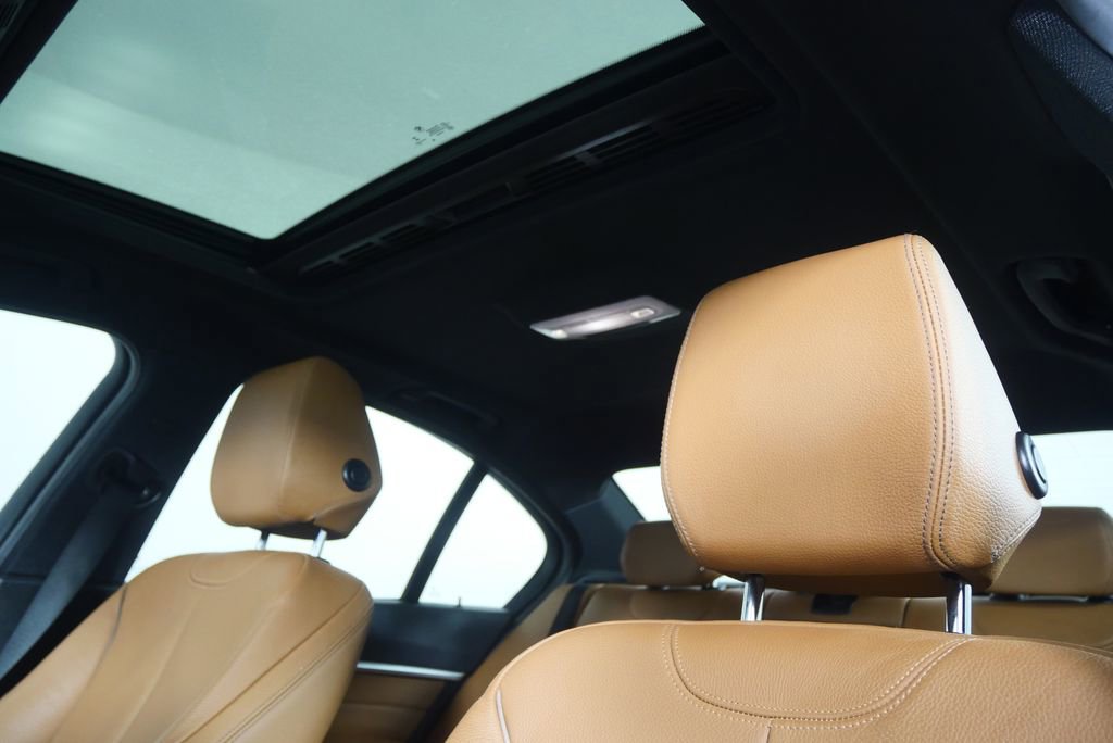 Used 2017 BMW 340i Sedan image 12
