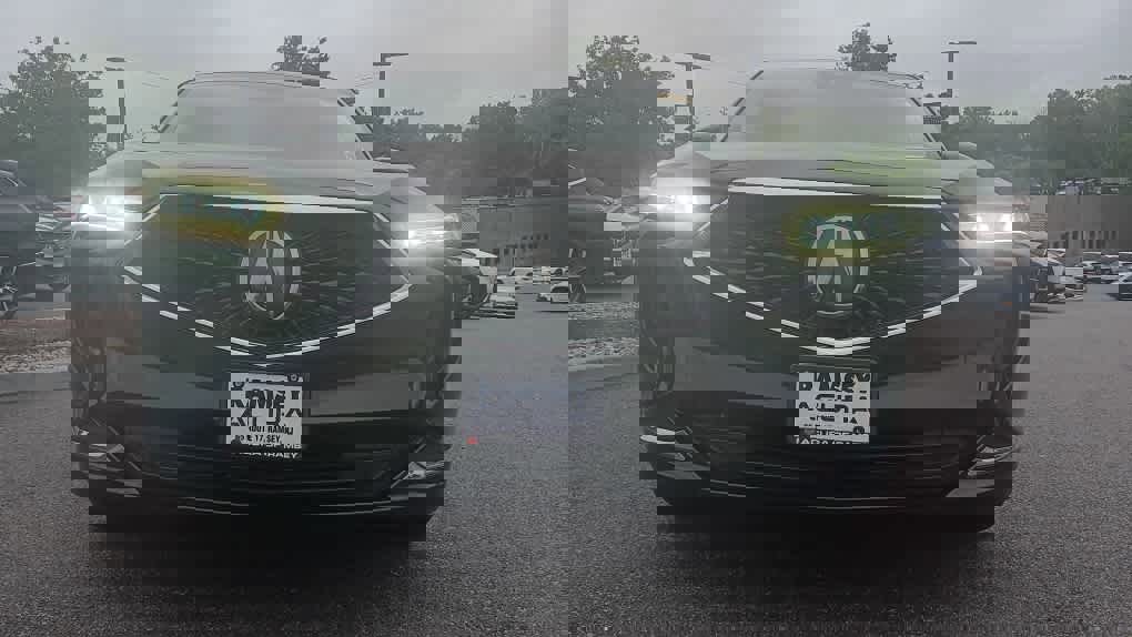 Used 2023 Acura MDX SH-AWD w/ Technology Package image 9