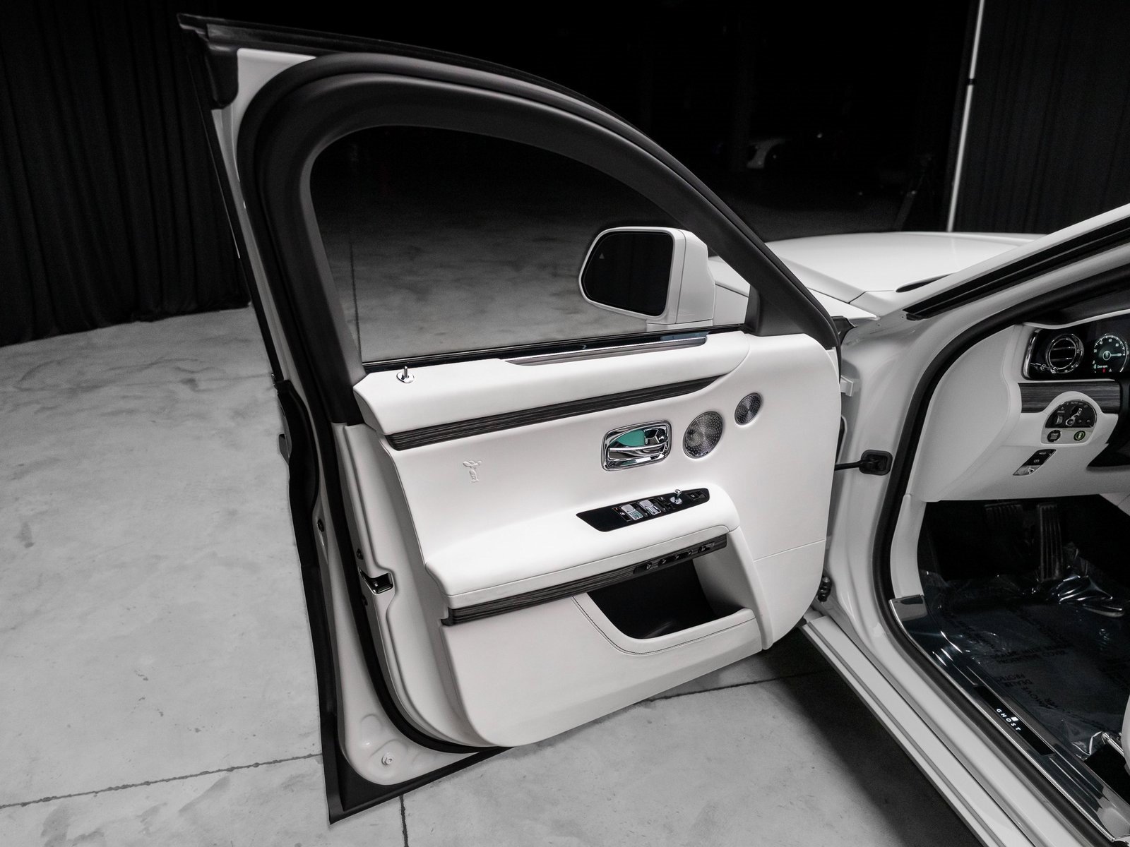 Used 2021 Rolls-Royce Ghost image 54