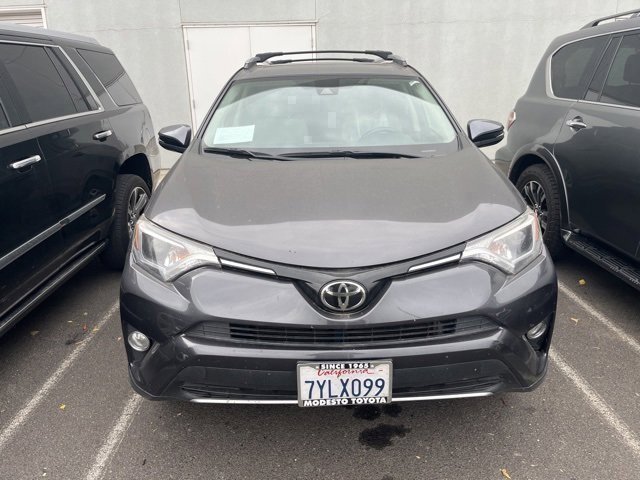 Used 2017 Toyota RAV4 XLE video 2
