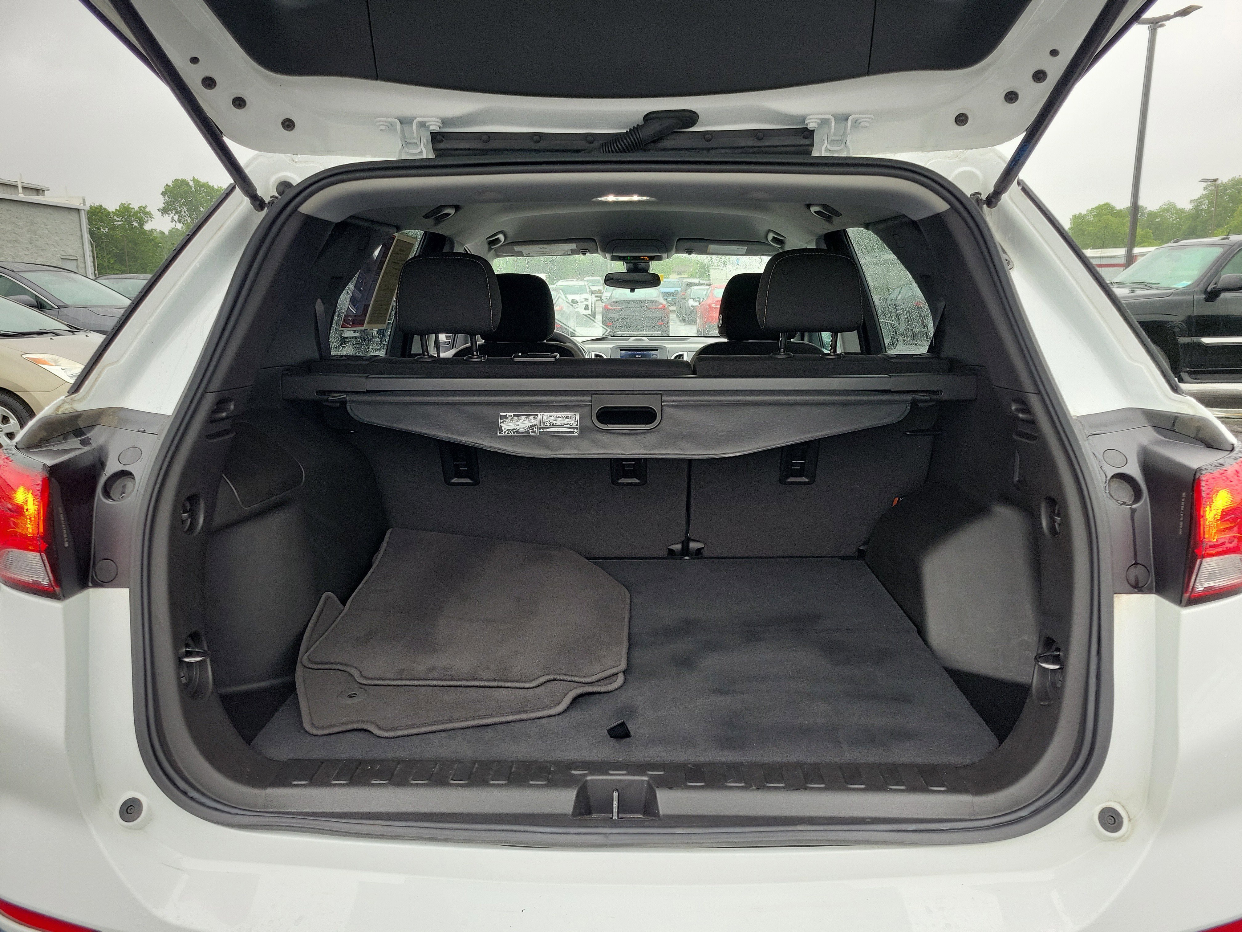 Used 2022 Chevrolet Equinox LT FWD image 8