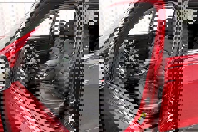 Certified 2023 GMC Acadia SLT w/ Preferred Package image 8