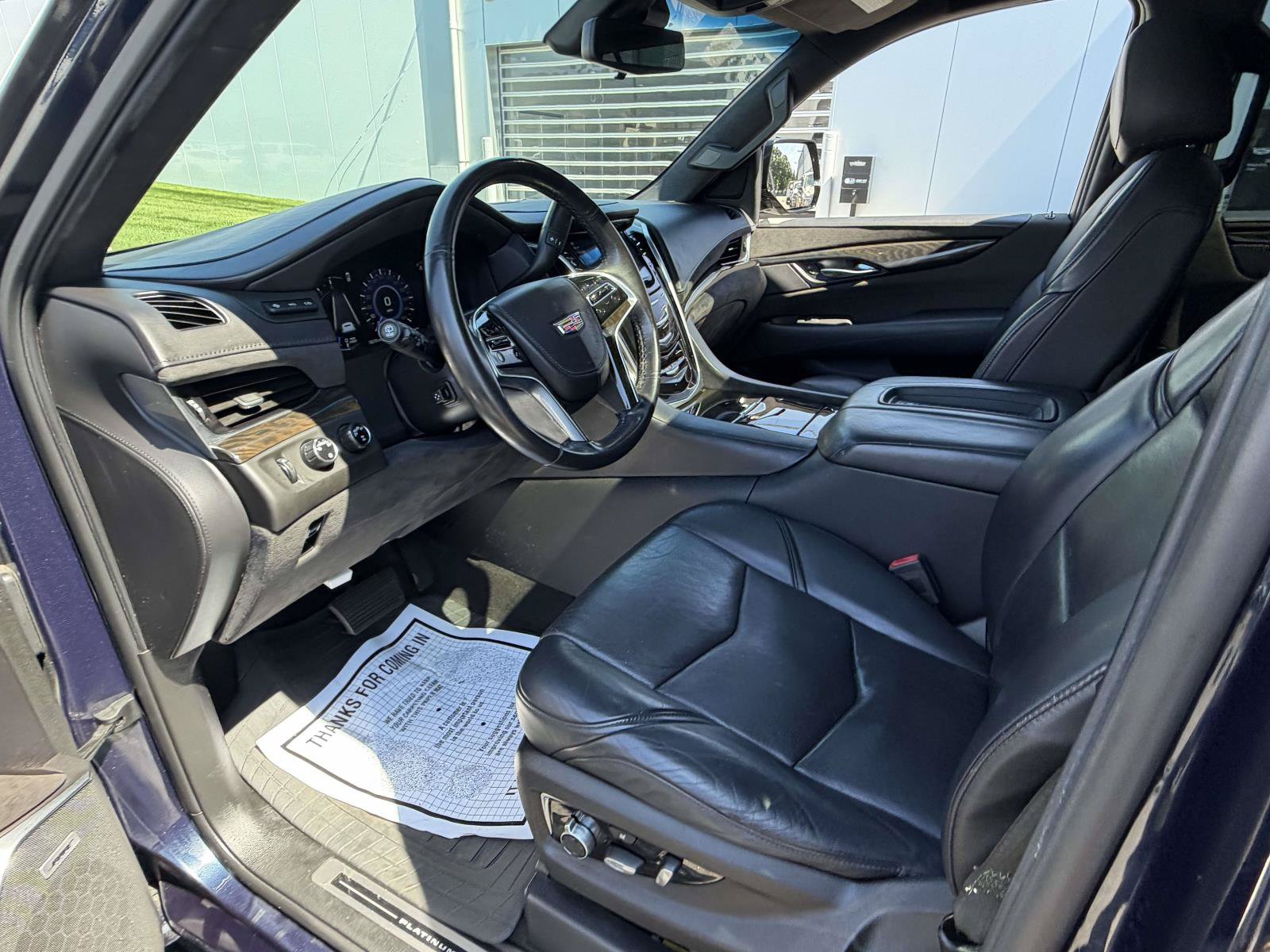 Certified 2020 Cadillac Escalade ESV Platinum AWD/4WD image 11
