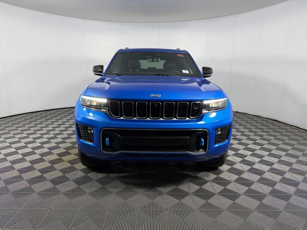 Used 2024 Jeep Grand Cherokee Overland w/ Advanced Protech Group III AWD/4WD image 4