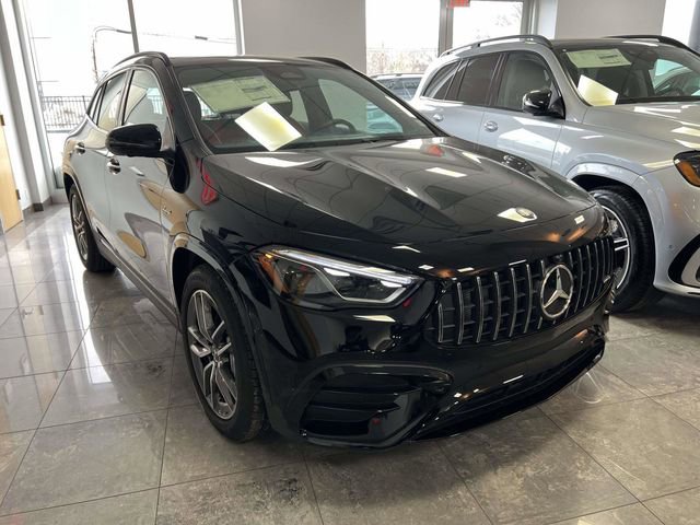 New 2026 Mercedes-Benz GLA 35 AMG 4MATIC image 1