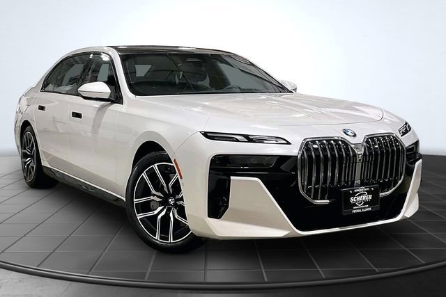 Used 2024 BMW 740i xDrive w/ Premium Package AWD/4WD image 13