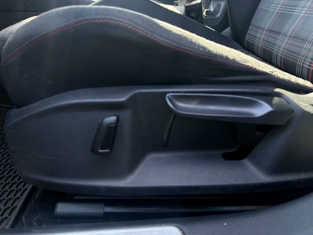 Used 2017 Volkswagen GTI S FWD image 12