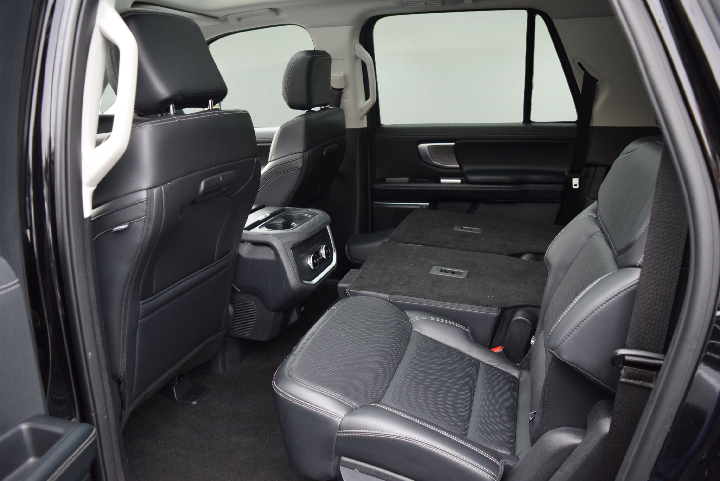 Certified 2025 Ford Expedition Max Platinum AWD/4WD image 10